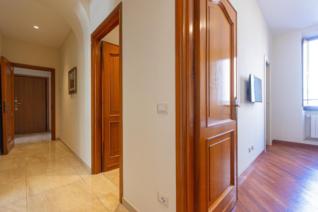 Vatican Museum By Rental In 로마 외부 사진
